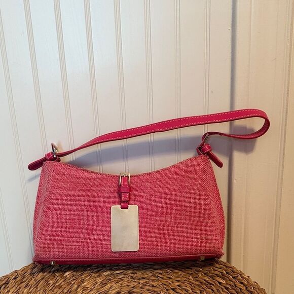 Vintage Pink Shoulder Bag with Silver Accent - Picture 1 of 8